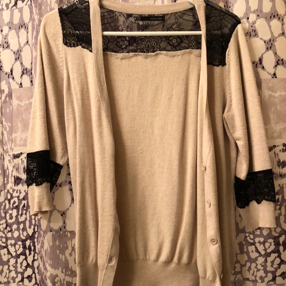 Cute neutral bottom down sweater, - Picture 2 of 3